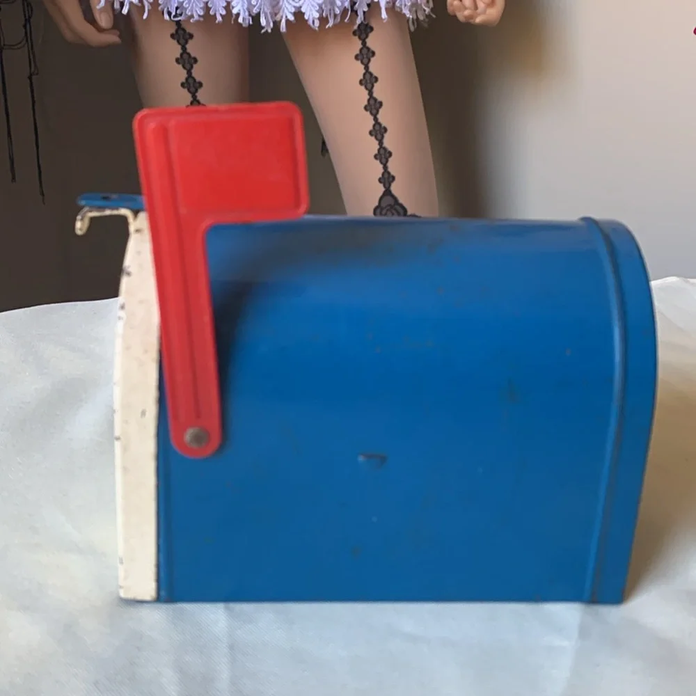 Vintage Bob Evans Farm Mailbox Piggy Bank
